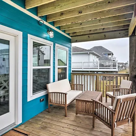 Galveston Home With Boat Launch Access, Near Beach!